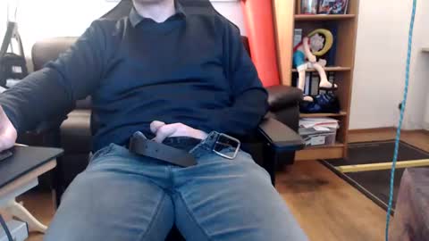 Snapshot of nursefan chatting on 12/04/24, 05:44 nursefan online show from 12/04/24, 05:44