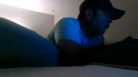 Snapshot of nuttincowboy727272 chatting on 04/18/26, 01:15 nuttincowboy727272 online show from 04/18/26, 01:15