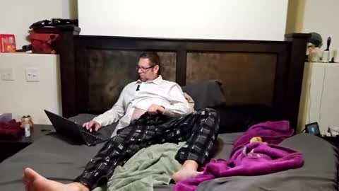 Snapshot of nutttyprof chatting on 10/22/25, 07:02 nuttyprof online show from 10/22/25, 07:02