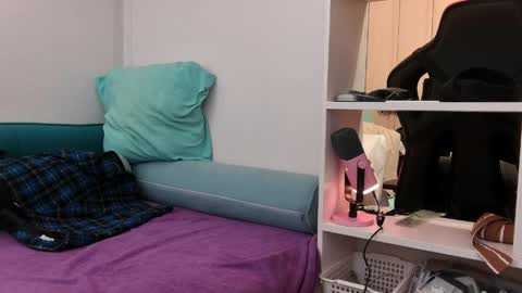 Snapshot of nuttyowo chatting on 04/24/26, 09:34 Nuttyowo online show from 04/24/26, 09:34