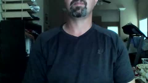 nvrenuff1979 online show from 05/06/26, 11:32