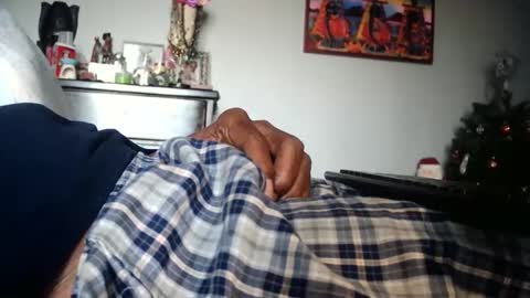 KN online show from 12/18/25, 06:58