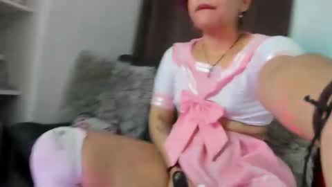 Snapshot of nyalgasai1 chatting on 01/20/25, 06:42 Nia online show from 01/20/25, 06:42