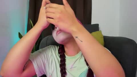 Snapshot of nyalgasai1 chatting on 10/01/25, 11:22 Nia online show from 10/01/25, 11:22