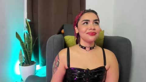 Snapshot of nyalgasai1 chatting on 10/06/25, 12:30 Nia online show from 10/06/25, 12:30