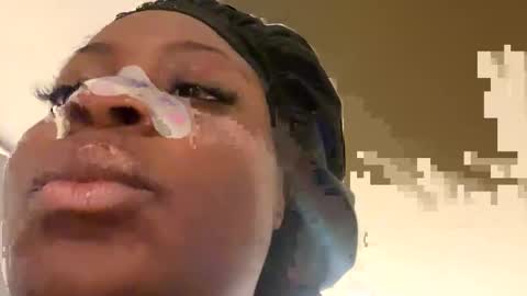 Snapshot of nybellaho chatting on 12/29/24, 04:27 bella2sexy online show from 12/29/24, 04:27