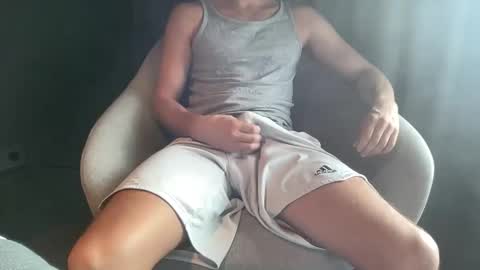 Snapshot of nyc2100 chatting on 10/13/25, 11:54 Your HOTBF online show from 10/13/25, 11:54