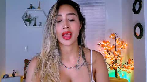 Nycole online show from 12/23/24, 10:12