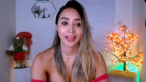 Nycole online show from 12/30/24, 05:26