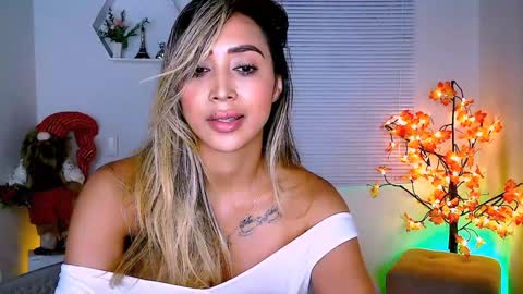 Nycole online show from 01/06/25, 11:52