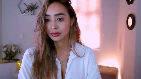 Nycole online show from 02/01/25, 02:13