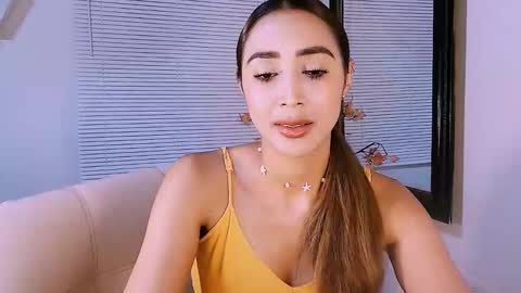 Snapshot of nycole_1988 chatting on 01/15/26, 03:33 Nycole online show from 01/15/26, 03:33