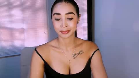 Snapshot of nycole_1988 chatting on 02/16/26, 02:46 Nycole online show from 02/16/26, 02:46