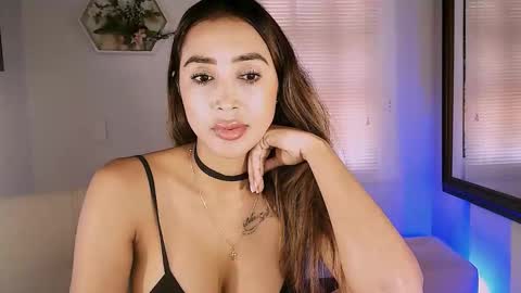 Snapshot of nycole_1988 chatting on 03/23/26, 06:23 Nycole online show from 03/23/26, 06:23