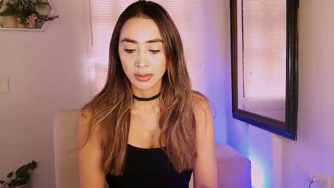 Snapshot of nycole_1988 chatting on 03/25/26, 06:58 Nycole online show from 03/25/26, 06:58