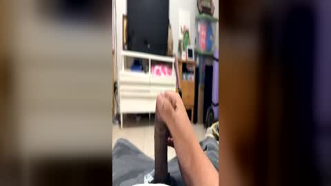 nycpapi2424 online show from 06/11/26, 10:30