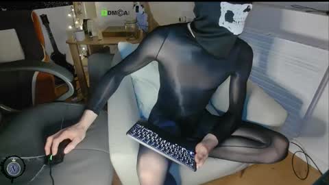 Snapshot of nyl0nnickb0y chatting on 10/22/25, 08:08 Nyl0nnickb0y online show from 10/22/25, 08:08