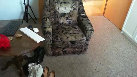 Snapshot of nyloniasau chatting on 12/16/25, 10:20 Strumpfhose online show from 12/16/25, 10:20