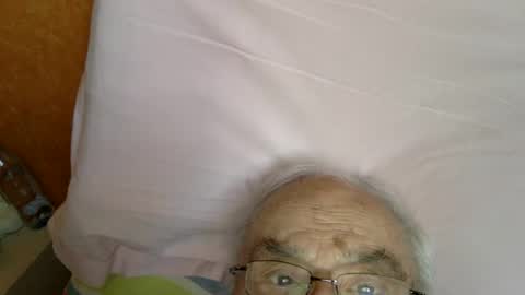 Snapshot of nymouf chatting on 01/17/25, 10:55 nymouf online show from 01/17/25, 10:55