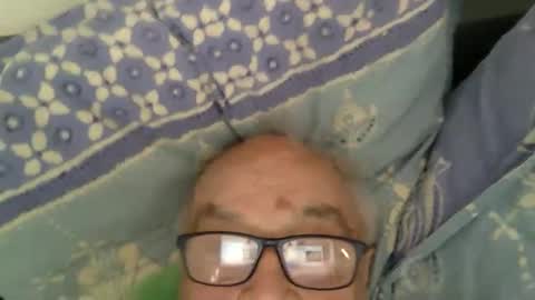 Snapshot of nymouf chatting on 10/12/25, 10:14 nymouf online show from 10/12/25, 10:14