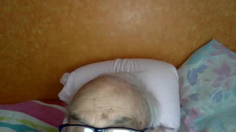 Snapshot of nymouf chatting on 12/03/25, 10:46 nymouf online show from 12/03/25, 10:46