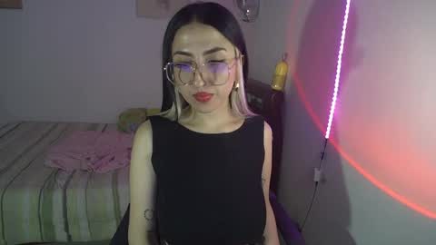 Snapshot of nymph_frida chatting on 04/09/26, 05:40 Frida online show from 04/09/26, 05:40