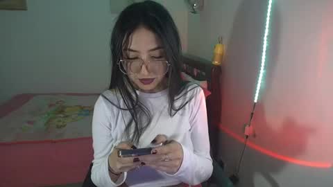 Snapshot of nymph_frida chatting on 04/21/26, 05:58 Frida online show from 04/21/26, 05:58