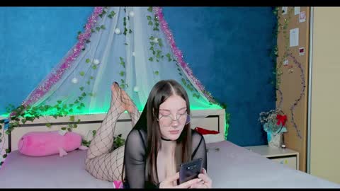 Kat online show from 01/04/25, 08:59