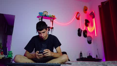 Snapshot of nymphobuddies chatting on 01/23/25, 08:35 David and Steven Independents online show from 01/23/25, 08:35