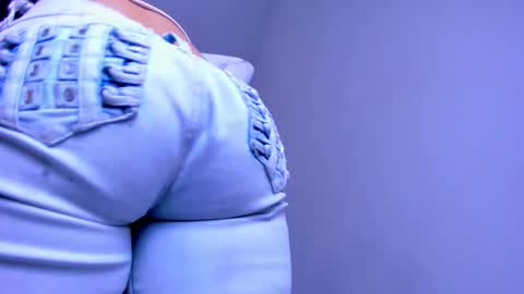 Snapshot of nymphomania9599 chatting on 10/06/25, 07:33 xionela gates online show from 10/06/25, 07:33