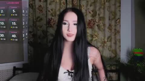Snapshot of nymphorina chatting on 04/19/26, 07:27 hi im Rina online show from 04/19/26, 07:27