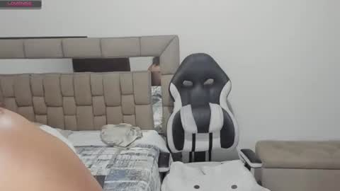 nyomi browm online show from 01/23/25, 12:35