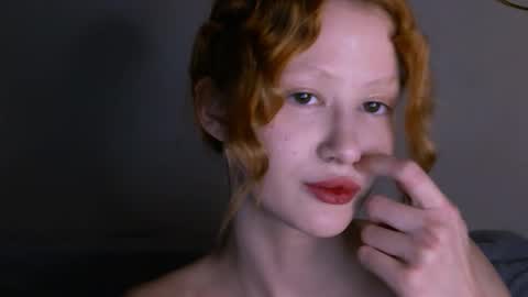 nyra_thira online show from 11/12/25, 11:25