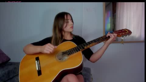 Snapshot of nyusha619933 chatting on 02/03/26, 08:58 Laura nyu online show from 02/03/26, 08:58