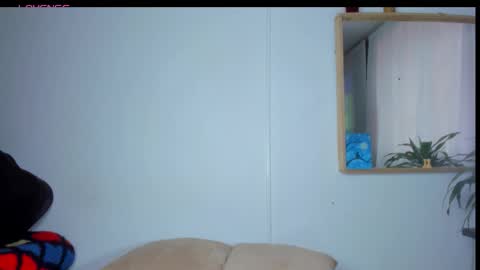 Snapshot of nyusha619933 chatting on 03/22/26, 08:56 Laura nyu online show from 03/22/26, 08:56