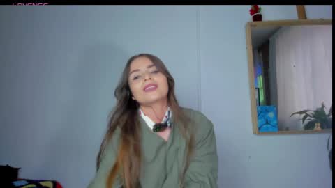 Snapshot of nyusha619933 chatting on 03/30/26, 08:10 Laura nyu online show from 03/30/26, 08:10