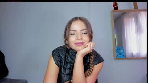 Snapshot of nyusha619933 chatting on 04/10/26, 06:12 Laura nyu online show from 04/10/26, 06:12