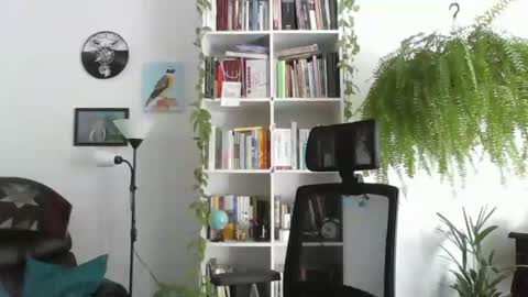 Snapshot of nyx102131 chatting on 02/10/26, 05:39 Nyx online show from 02/10/26, 05:39