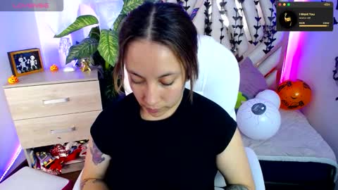 Alex   .    online show from 11/03/25, 10:32