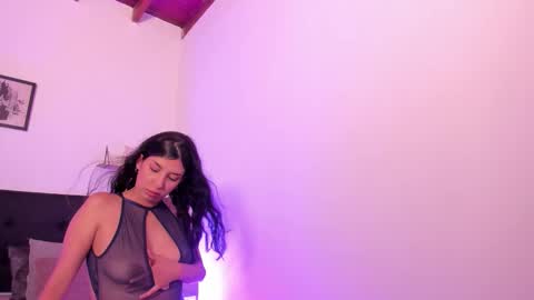 Snapshot of nyxa_ chatting on 10/22/25, 09:03 nyxa_ online show from 10/22/25, 09:03