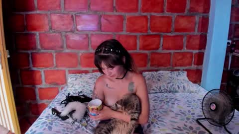 Scarlett online show from 12/19/25, 06:04