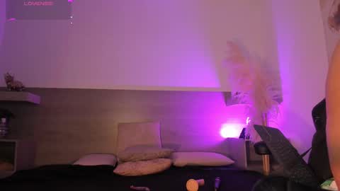 Nyx Shadow online show from 09/30/25, 04:17