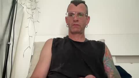 Snapshot of o_johnny_deep_o chatting on 07/19/26, 11:25 Jonathan Deep online show from 07/19/26, 11:25