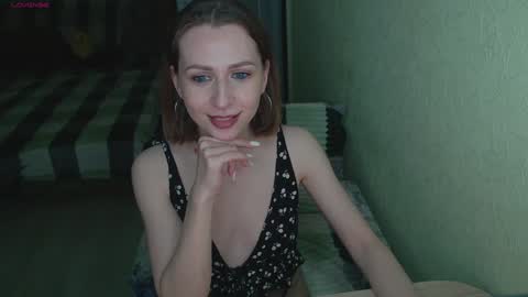 Snapshot of oaklyndobson chatting on 02/04/25, 08:17 Oaklyn online show from 02/04/25, 08:17