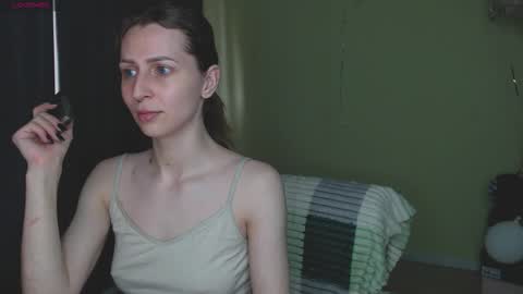 Snapshot of oaklyndobson chatting on 09/13/25, 03:12 Oaklyn online show from 09/13/25, 03:12