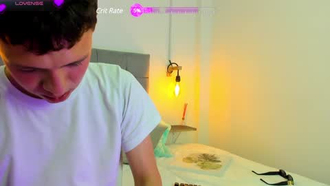 Snapshot of oasis_ossa chatting on 12/12/24, 04:37 Lyam online show from 12/12/24, 04:37