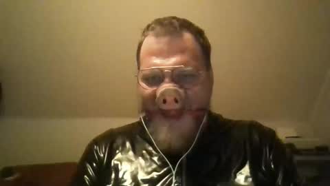 Snapshot of obesepervpiggy89 chatting on 05/07/26, 01:11 obesepervpiggy89 online show from 05/07/26, 01:11