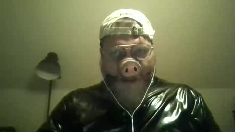 Snapshot of obesepervpiggy89 chatting on 05/18/26, 02:18 obesepervpiggy89 online show from 05/18/26, 02:18
