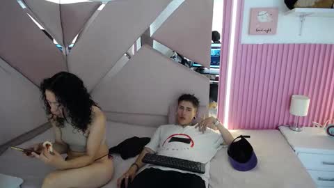 Snapshot of oblivionlove chatting on 03/13/26, 10:16 oblivionlove online show from 03/13/26, 10:16