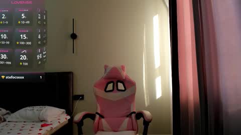 Leila online show from 10/14/25, 04:24